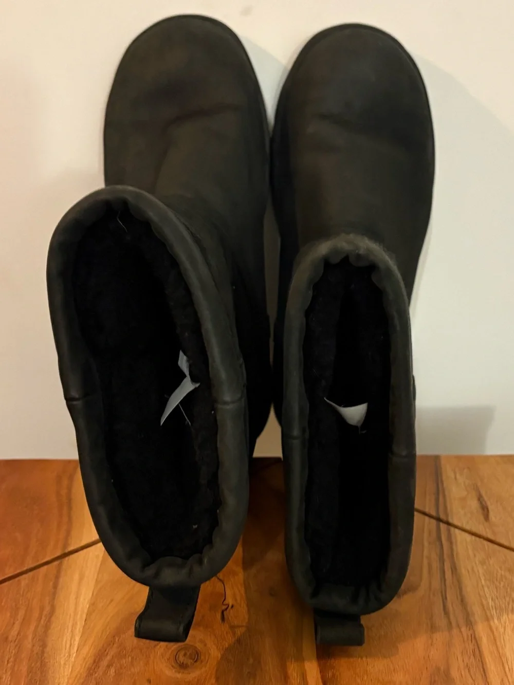 UGG Classic Short Leather Waterproof Boot with Vibram®Arctic Grip outsole W7